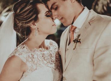 Những Mẫu Vest Cưới Đẹp Dành Cho Chú Rể